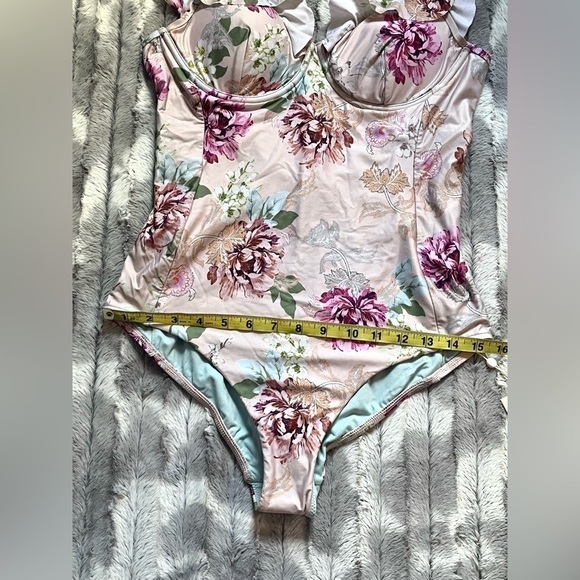 Milea Desert Rose Frill One Piece - Picture 7 of 13